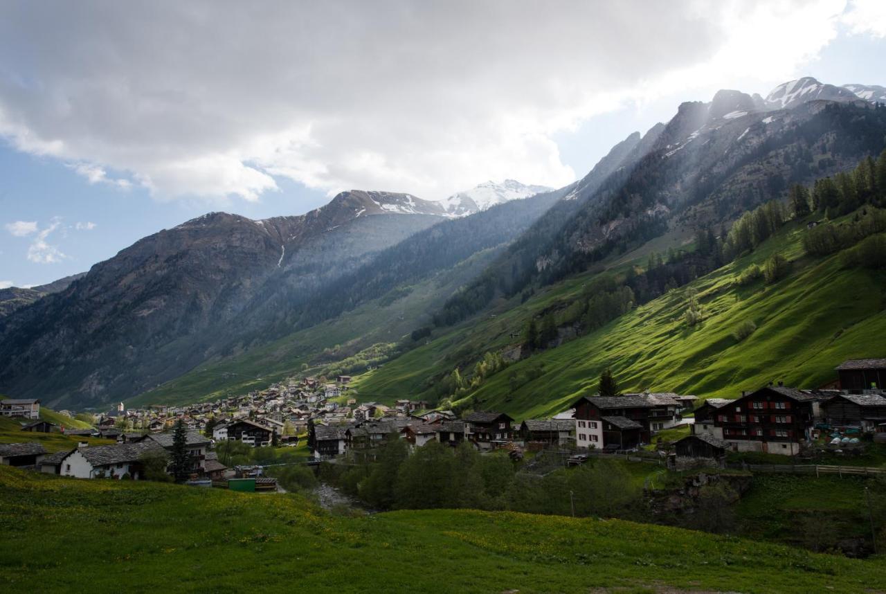 Hotel Steinbock Vals Buitenkant foto